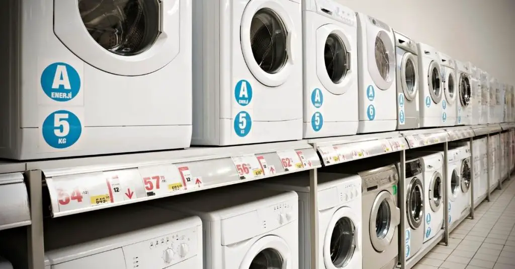 Washing machines in a shop under £300 - Clean and Tidy Living