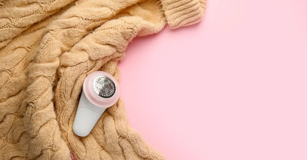 Best Debobbler for Clothes and Furniture in the UK