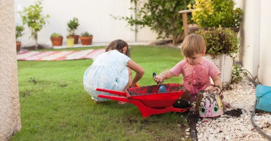 How to get mud stains out of clothes - Clean and Tidy Living