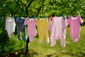 Should You Hang Washing Out Overnight